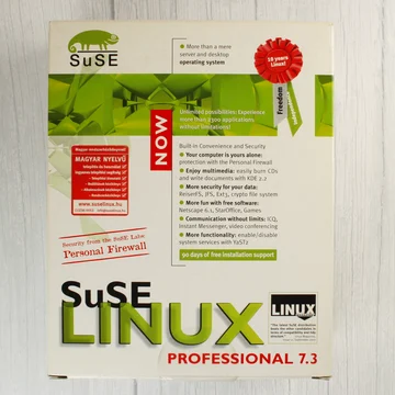 SuSE Linux Professional 7.3 szoftver dobozának előlapja